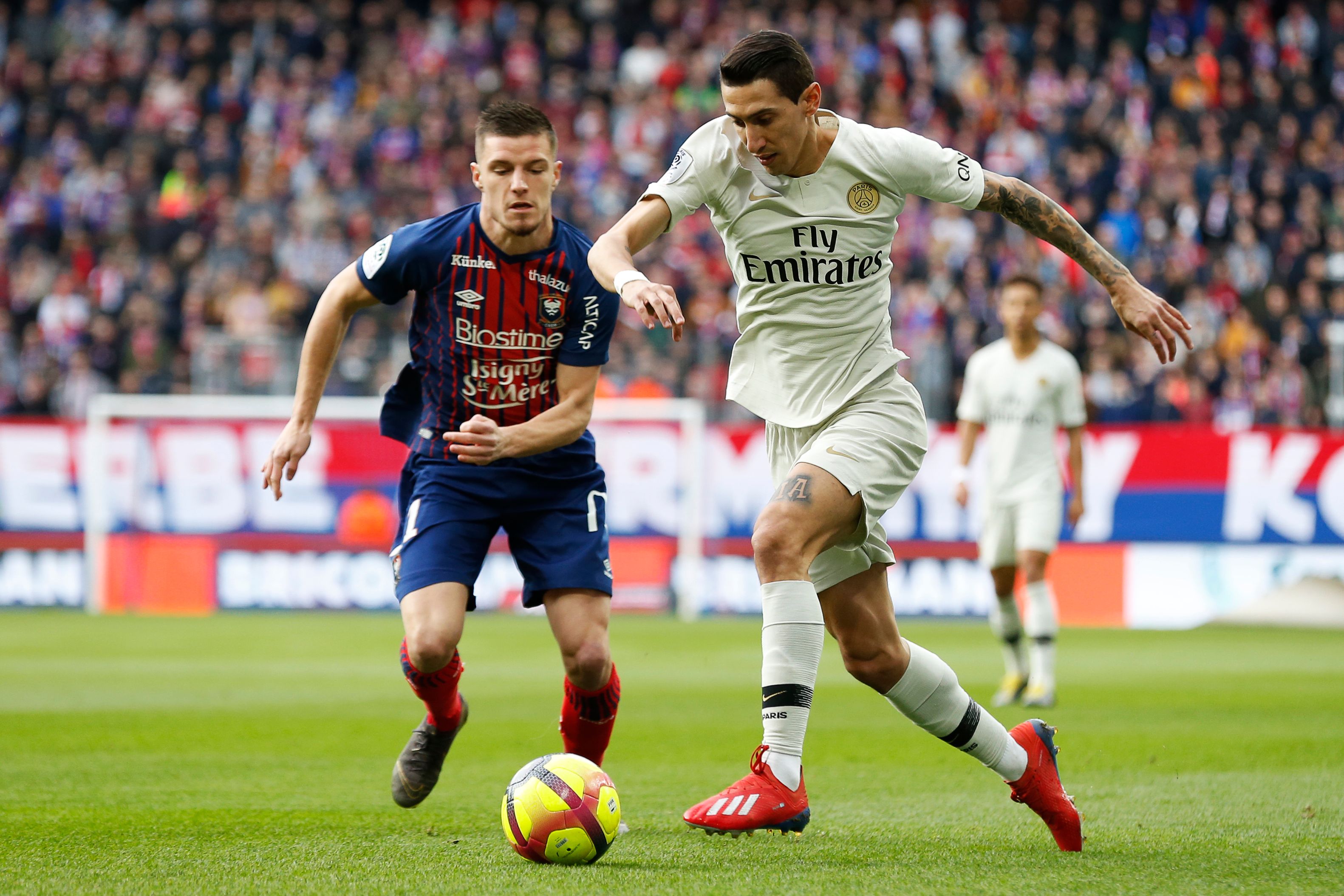 皇马官方：库尔图瓦确诊病毒性肠胃感染，将缺席下场欧冠（皇马官宣：库尔图瓦确诊病毒性胃肠炎，将缺席下一场欧冠比赛）