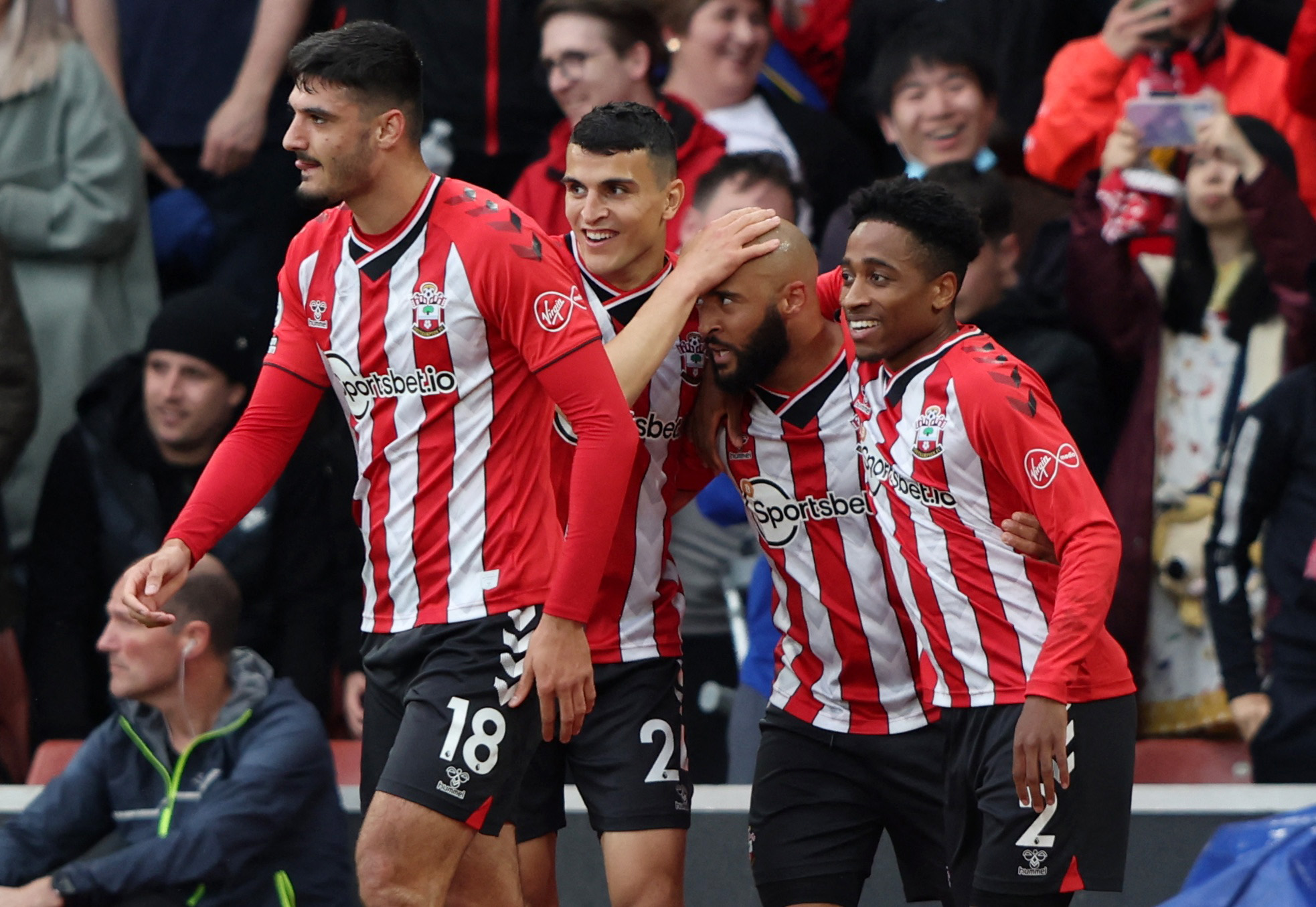 早报：又是一个疯狂的欧冠比赛日