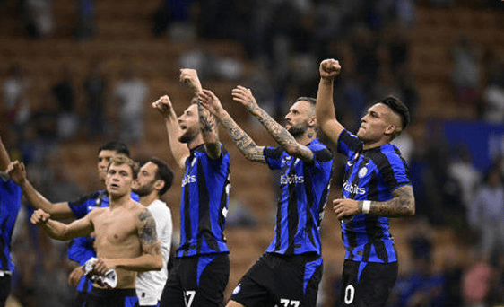 字母30+15+8难救主，唐斯打铁8中2布伦森37分，尼克斯送雄鹿7连败