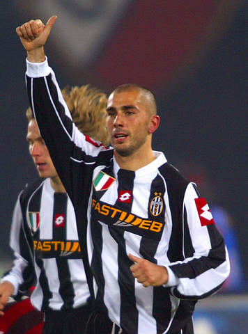 爱尔兰主帅：C罗只是一时冲动；球迷营造了难以置信的氛围