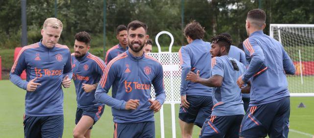 图片报：于帕想在新合同第一年就加入解约金条款，拜仁不同意（图片报：于帕希望新合同首年设解约金条款，遭拜仁拒绝）