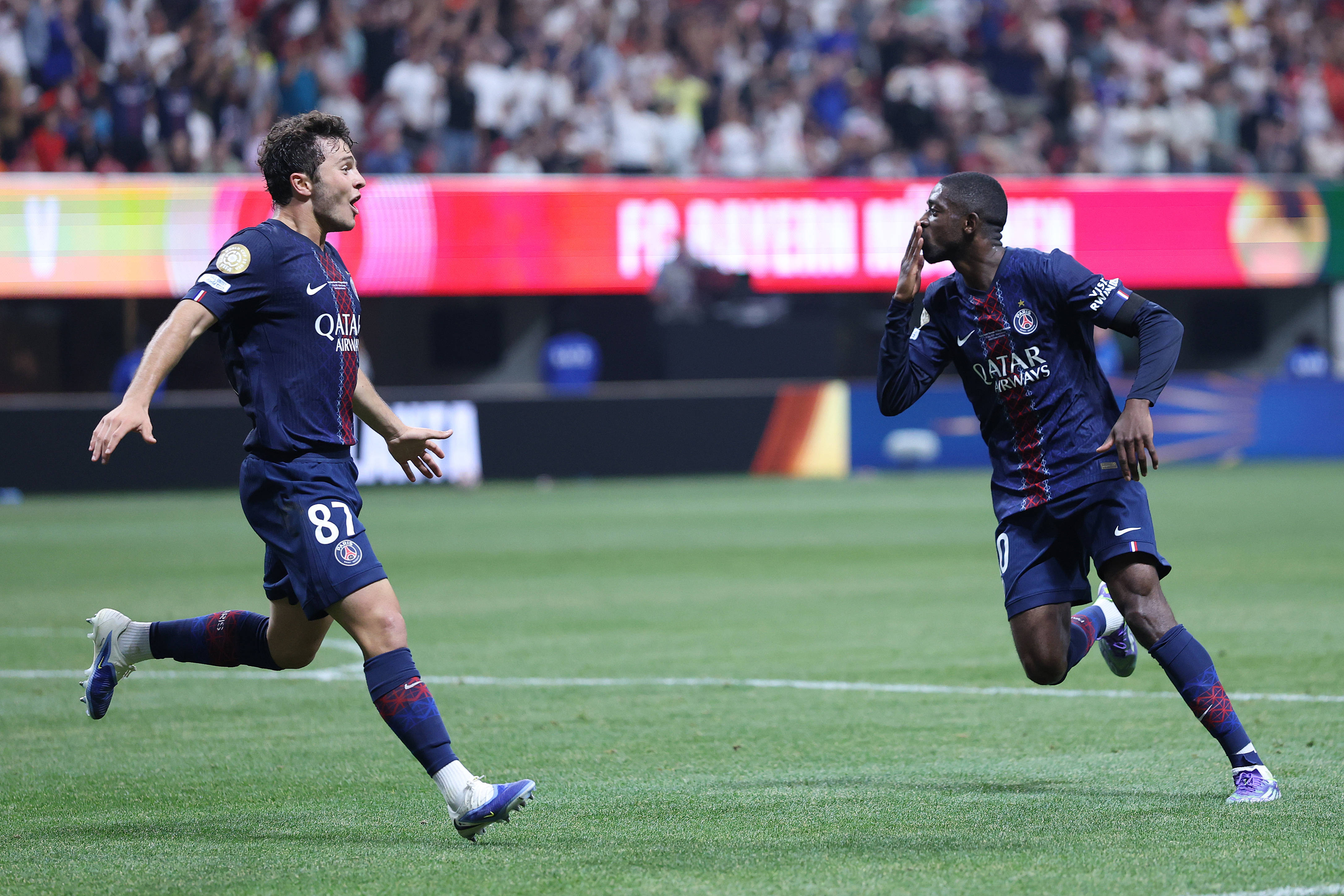 罗马诺：皇马信任18岁小将马斯坦托诺，相信他是前途光明的天才（罗马诺：皇马看好18岁新星马斯坦托诺，认为其前途无量）