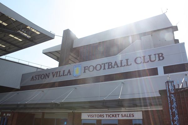 英超：曼城主场3-1击败布莱顿（英超：曼城坐镇主场3比1力克布莱顿）