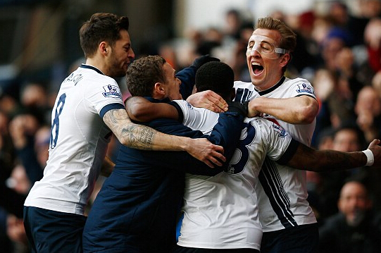 詹姆斯两双数据跻身队史前十，湖人负马刺止步NBA杯八强