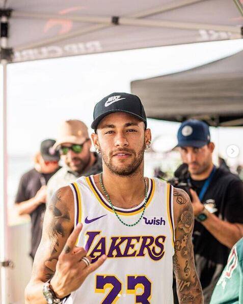 西班牙黄金一代再展实力