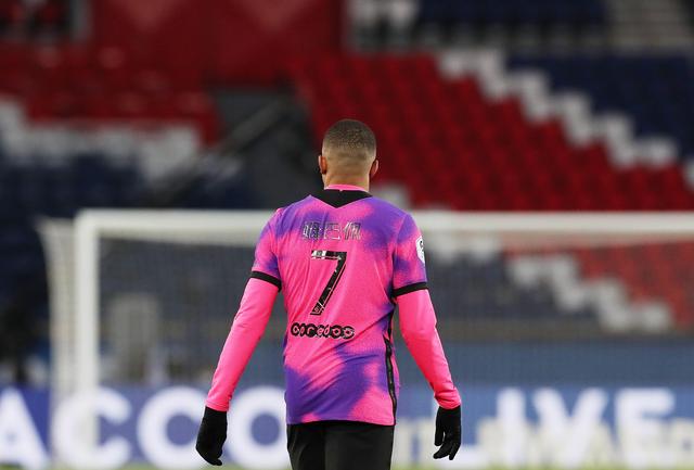 新鹏城vs成都：三外援PK四外援，韦世豪、杨明洋出战