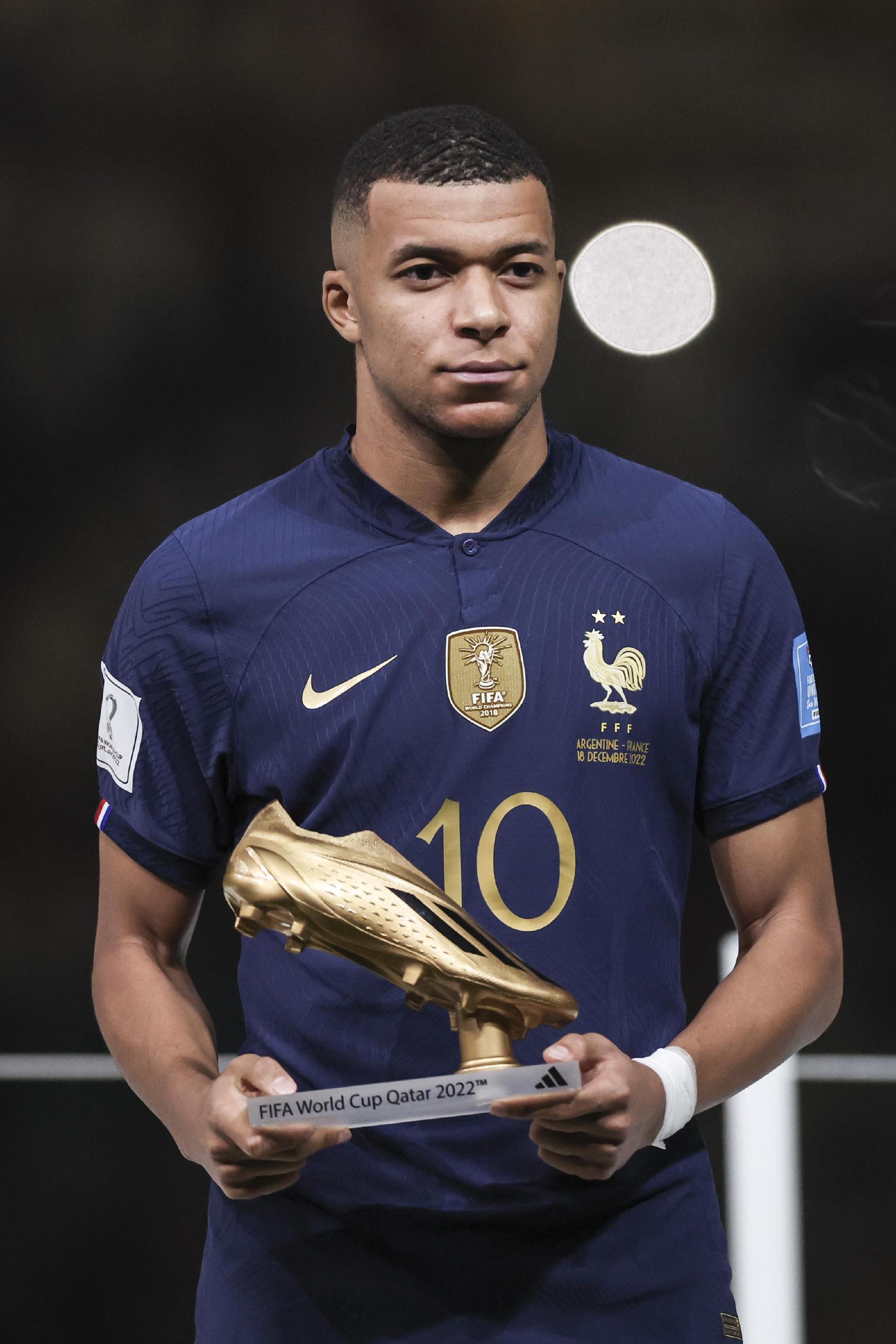 连续5个英超客场送助攻，B费成历史第五人（英超客场连续5场送助攻，B费跻身历史第5人）