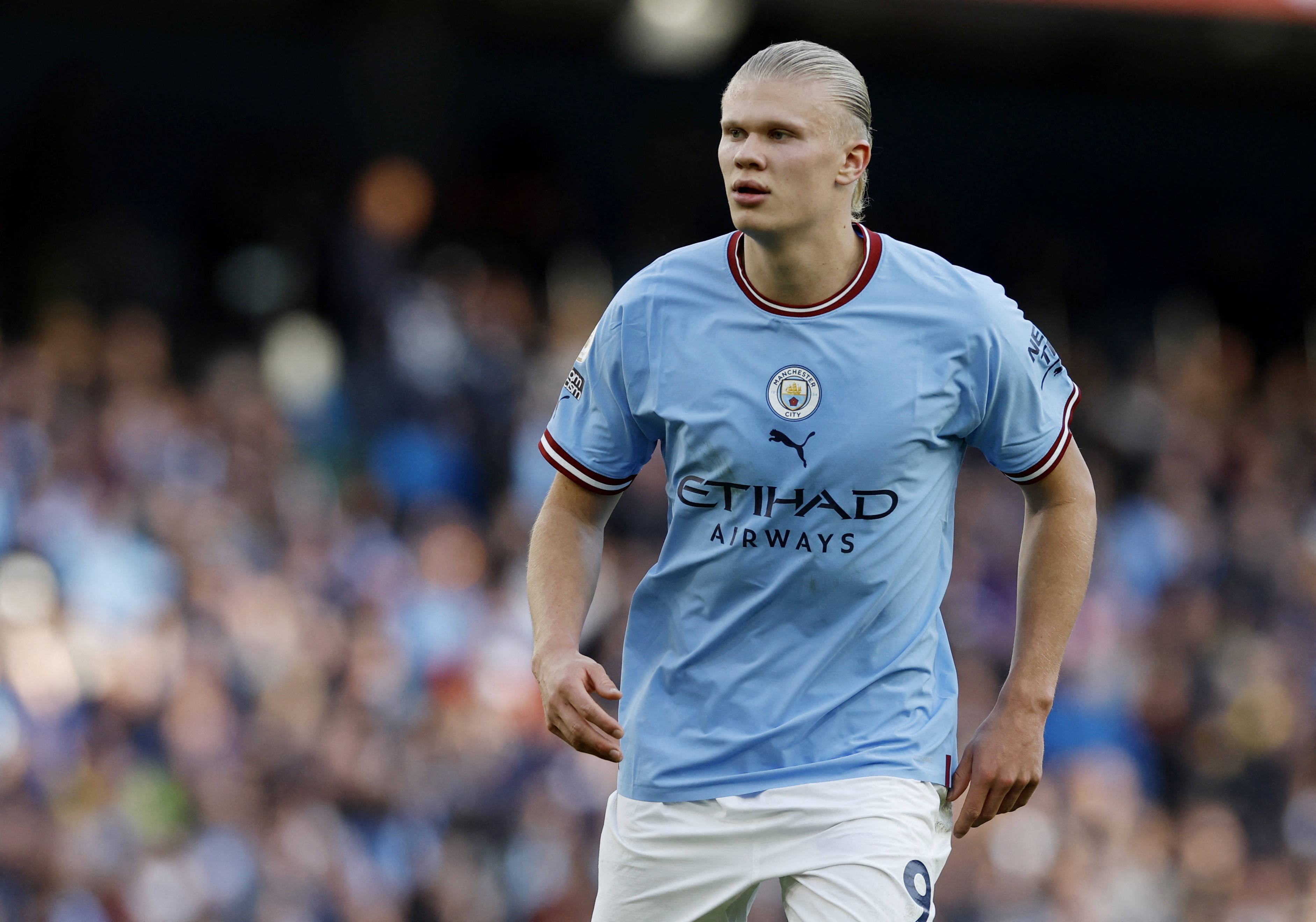 英超-利物浦2-0布莱顿，埃基蒂克双响萨拉赫助攻（英超：利物浦2-0布莱顿，埃基蒂克梅开二度，萨拉赫送出助攻）