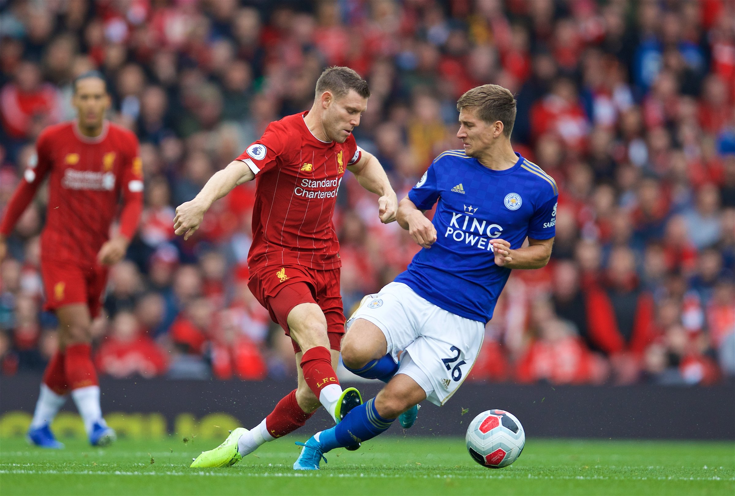 记者：除非大规模卖人，否则曼联不太可能继续追求多纳鲁马