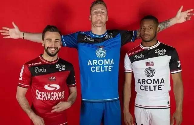 梅西年度最佳选票：登贝莱第一；斯卡洛尼未选登贝莱、多纳鲁马（梅西年度最佳投票：登贝莱居首，斯卡洛尼未投登贝莱和多纳鲁马）