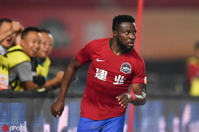 本泽马：现在的皇马队内缺少领袖；皇马永远是我的球队