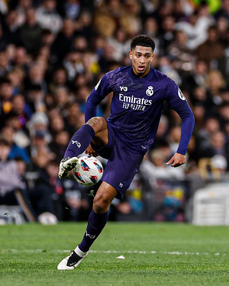 英超历史单一球员对同一球队全败纪录：莱诺对曼城13场全败第3（英超史上单一球员对同一对手全败榜：莱诺对曼城13战皆负列第3）