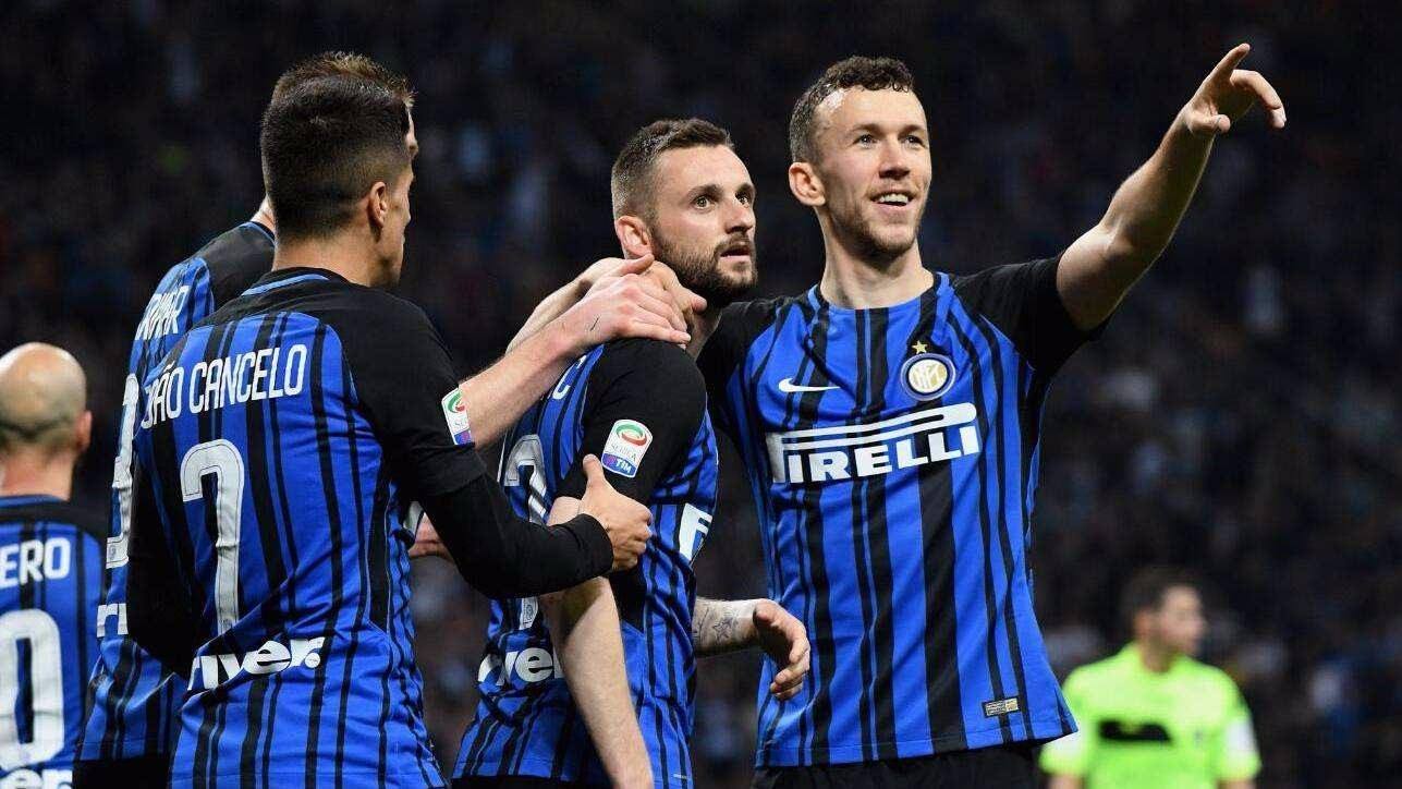 记录报：中国与日本的俱乐部关注葡超中场林肯；身价350万欧